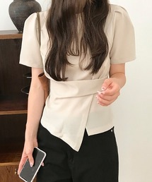 パフスリーブイレギュラートップス