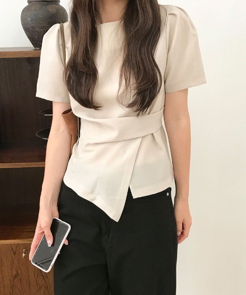 Aelina（エリナ）の「パフスリーブイレギュラートップス（Tシャツ/カットソー・レディース・ブラック/ベージュ・FREE）」の10枚目の写真