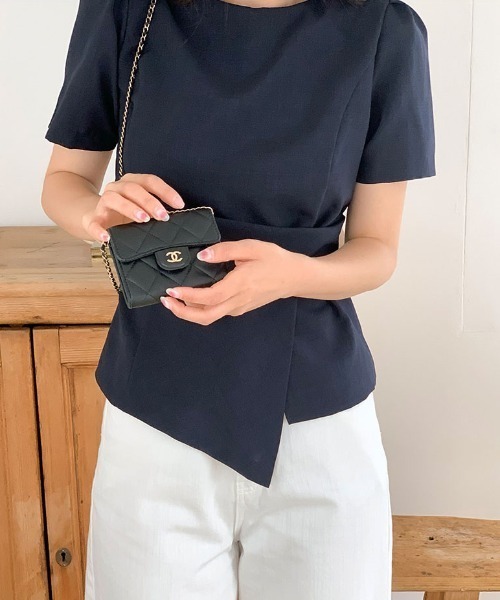 Aelina（エリナ）の「パフスリーブイレギュラートップス（Tシャツ/カットソー・レディース・ブラック/ベージュ・FREE）」の16枚目の写真