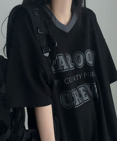 VIVID LADY(ビビッドレディー)の「カレッジロゴ Vネック 半袖Tシャツ(Tシャツ/カットソー・レディース・ブラック/グリーン/ライトベージュ・FREE)」の12枚目の写真