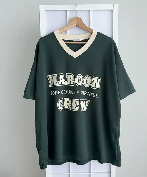 VIVID LADY(ビビッドレディー)の「カレッジロゴ Vネック 半袖Tシャツ(Tシャツ/カットソー・レディース・ブラック/グリーン/ライトベージュ・FREE)」の14枚目の写真