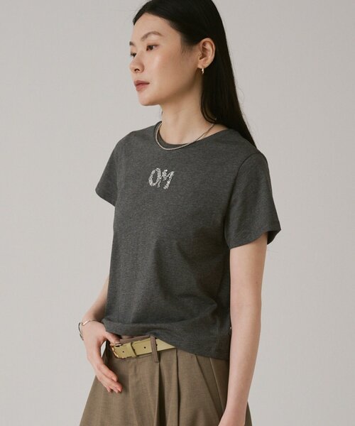 Omekashi(オメカシ)の「【スパンコールロゴがポイント◎】OMスパンコールロゴT(Tシャツ/カットソー・レディース・オフホワイト/チャコールグレー・FREE)」の12枚目の写真