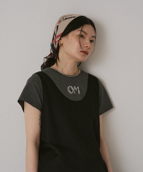 Omekashi(オメカシ)の「【スパンコールロゴがポイント◎】OMスパンコールロゴT(Tシャツ/カットソー・レディース・オフホワイト/チャコールグレー・FREE)」の22枚目の写真