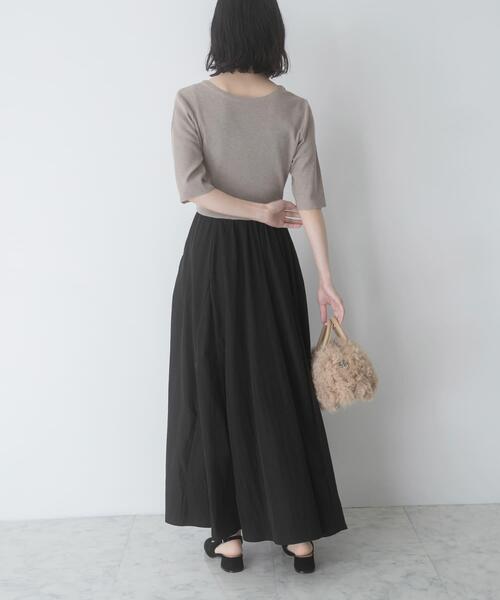 URBAN RESEARCH ROSSO WOMEN(アーバンリサーチ ロッソ)の「『一部WEB限定カラー』ニットドッキングワンピース(ワンピース・レディース・ベージュ系その他/ブラック系その他・FREE)」の18枚目の写真