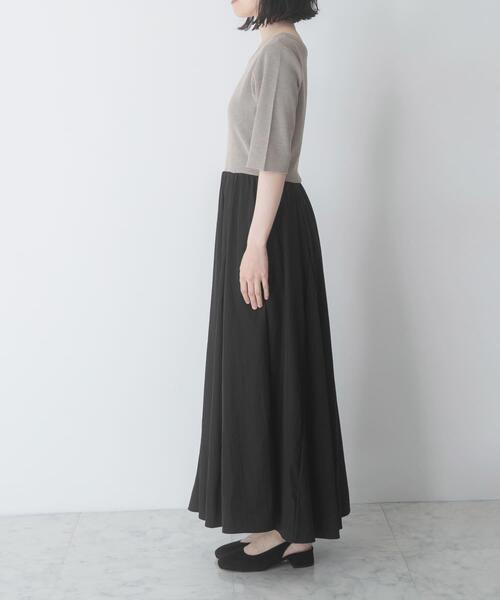 URBAN RESEARCH ROSSO WOMEN(アーバンリサーチ ロッソ)の「『一部WEB限定カラー』ニットドッキングワンピース(ワンピース・レディース・ベージュ系その他/ブラック系その他・FREE)」の20枚目の写真