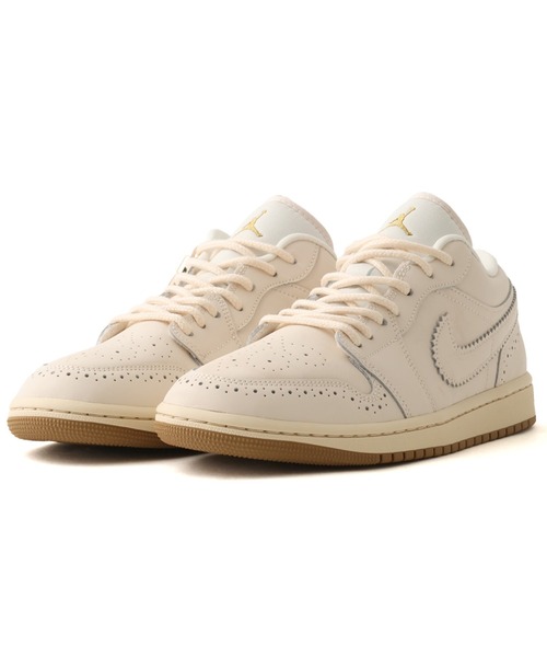 JORDAN BRAND(ジョーダンブランド)の「JORDAN BRAND WMNS AIR JORDAN 1 LOW SE / ジョーダンブランド ウィメンズ エア ジョーダン 1 LOW SE / NIKE【SP】(スニーカー・レディース・ベージュ・26.0cm/26.5cm/27.0cm/27.5cm/28.0cm/28.5cm/29.0cm)」の1枚目の写真