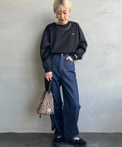 TATRAS（タトラス）の「【WEB先行予約】[TATRAS/タトラス] SICADO ワンポイントロゴ ロングスリーブTシャツ（Tシャツ/カットソー・レディース・ブラック/ホワイト・2/1/3）」の8枚目の写真