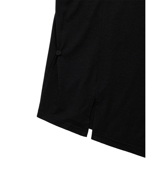 UGLY SHADOW(アグリーシャドウ)の「アンバランスボタンショルダートップス(ブラック)(Tシャツ/カットソー・レディース・その他・FREE)」の6枚目の写真