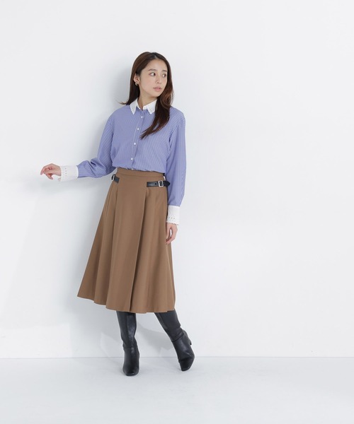 NATURAL BEAUTY BASIC(ナチュラルビューティーベーシック)の「<CanCam.jp掲載>サイドベルトプリーツスカート(スカート・レディース・チャコールグレー/キャメル・MEDIUM/SMALL)」の3枚目の写真