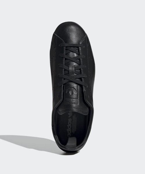 adidas(アディダス)の「スタンスミス ロー プロ シューズ / Stan Smith Lo Pro Shoes / アディダスオリジナルス adidas Originals(スニーカー・レディース・ブラック・23.0cm/22.0cm/22.5cm/26.0cm/25.0cm/25.5cm/24.5cm/24.0cm/23.5cm/29.0cm/28.5cm/27.5cm/28.0cm/27.0cm/26.5cm)」の2枚目の写真