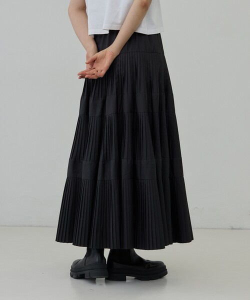 GALLEST（ギャレスト）の「ティアードプリーツスカート（スカート・レディース・ブラック系1/ブラック/オリーブ・38）」の21枚目の写真