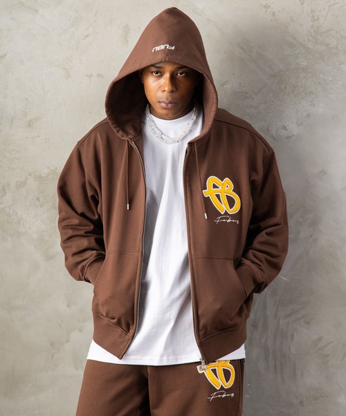 FUBU（ フブ）の「FUBU フブ M’S OG LOGO ZIP HOODIE/OGロゴジップフーディー（パーカー・メンズ・アッシュグレー/ブラウン/ブラック・L/M/XXL/XL）」の3枚目の写真