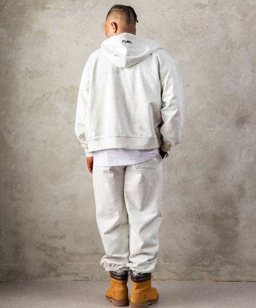FUBU（ フブ）の「FUBU フブ M’S OG LOGO ZIP HOODIE/OGロゴジップフーディー（パーカー・メンズ・アッシュグレー/ブラウン/ブラック・L/M/XXL/XL）」の16枚目の写真