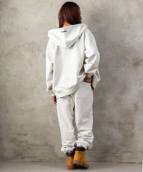 FUBU（ フブ）の「FUBU フブ M’S OG LOGO ZIP HOODIE/OGロゴジップフーディー（パーカー・メンズ・アッシュグレー/ブラウン/ブラック・L/M/XXL/XL）」の19枚目の写真