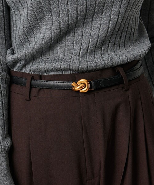 UNITED ARROWS(ユナイテッドアローズ)の「ノット バックル ベルト(ベルト・レディース・ブラック・FREE)」の2枚目の写真