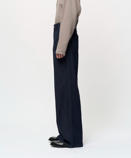 Juha(ユハ)の「FORMED WIDE DENIM(SUMMER)(デニムパンツ・メンズ・インディゴブルー/グレー/ホワイト/ブラック・4/3/2)」の7枚目の写真