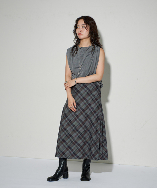 GRISE(グリーズ)の「《/WEB+一部店舗限定》GRISE5.5cmラウンドソフトフィットショートブーツ(ブーツ・レディース・チャコールグレー/ブラック/レッド・SMALL/MEDIUM/LARGE/X-LARGE)」の14枚目の写真