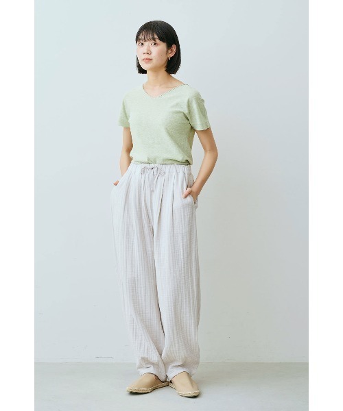 Live in comfort（リブインコンフォート）の「【おはだが気になるみんなへ】リブ　イン　コンフォート　継ぎ目のないなめらかな肌心地　オーガニックコットン１００％　プレミアムな半袖Ｖネックニットトップス（ニット/セーター・レディース・グリーン/パープル・M/L/LL）」の9枚目の写真