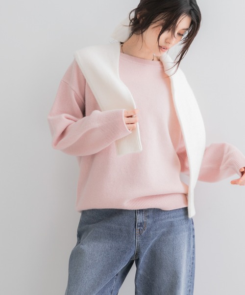 URBAN RESEARCH ROSSO WOMEN(アーバンリサーチ ロッソ)の「カシミヤシルクブレンドボートネックニット(ニット/セーター・レディース・ネイビー/オフホワイト/ピンク/イエロー/ブルー系その他・FREE)」の16枚目の写真