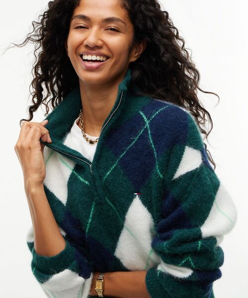 tommy jeans(トミー ジーンズ)の「アーガイルチェックジップセーター(ニット/セーター・レディース・グリーン系/パープル系その他3・MEDIUM/X-SMALL/SMALL)」の1枚目の写真