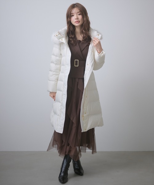 AND COUTURE(アンドクチュール)の「ベルト付きロングダウンコート(ダウンジャケット/コート・レディース・ブラック/ベージュ/アイボリー・LARGE/MEDIUM)」の1枚目の写真