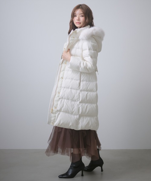 AND COUTURE(アンドクチュール)の「ベルト付きロングダウンコート(ダウンジャケット/コート・レディース・ブラック/ベージュ/アイボリー・LARGE/MEDIUM)」の7枚目の写真