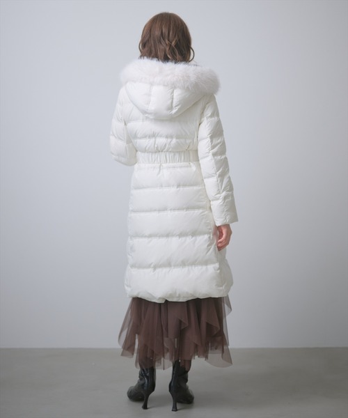 AND COUTURE(アンドクチュール)の「ベルト付きロングダウンコート(ダウンジャケット/コート・レディース・ブラック/ベージュ/アイボリー・LARGE/MEDIUM)」の12枚目の写真