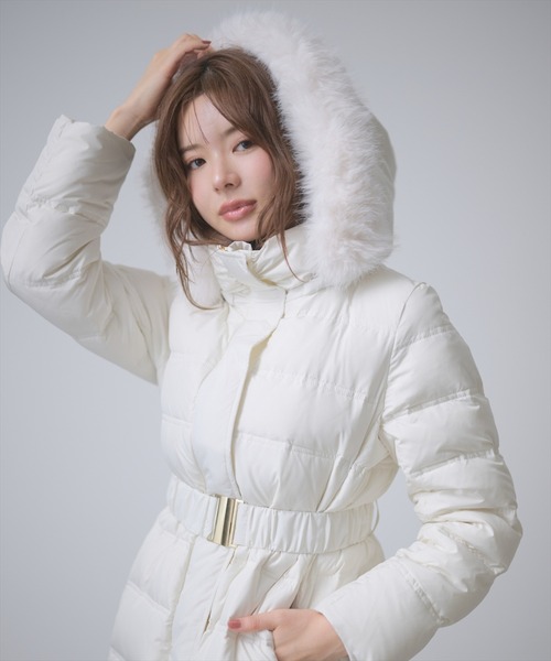 AND COUTURE(アンドクチュール)の「ベルト付きロングダウンコート(ダウンジャケット/コート・レディース・ブラック/ベージュ/アイボリー・LARGE/MEDIUM)」の17枚目の写真