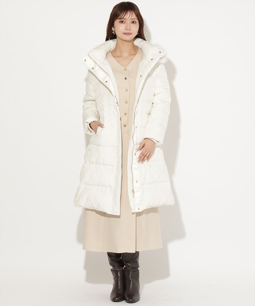 AND COUTURE(アンドクチュール)の「ベルト付きロングダウンコート(ダウンジャケット/コート・レディース・ブラック/ベージュ/アイボリー・LARGE/MEDIUM)」の18枚目の写真