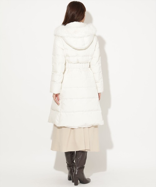 AND COUTURE(アンドクチュール)の「ベルト付きロングダウンコート(ダウンジャケット/コート・レディース・ブラック/ベージュ/アイボリー・LARGE/MEDIUM)」の21枚目の写真