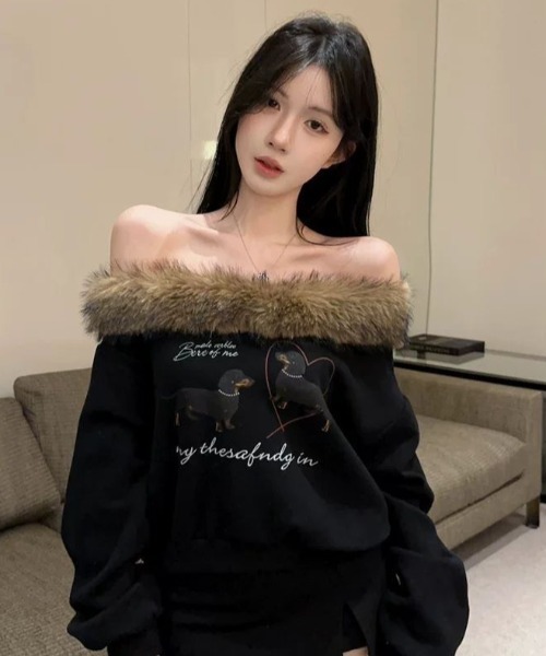 AVYL(アヴィル)の「ファー切替オフショルダアダックスフンドイラストスウェット(スウェット・レディース・ブラック/アイボリー・M)」の17枚目の写真
