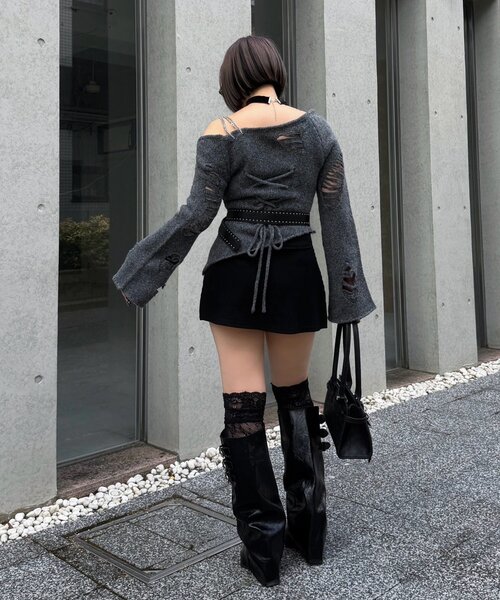 Mavie..7(メヴィセットゥ)の「【Mavie..7】ダメージワンショルプルオーバー(ニット/セーター・レディース・グレー/ブラック・FREE)」の8枚目の写真