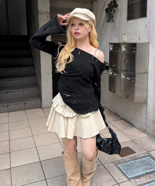 Mavie..7(メヴィセットゥ)の「【Mavie..7】ダメージワンショルプルオーバー(ニット/セーター・レディース・グレー/ブラック・FREE)」の9枚目の写真