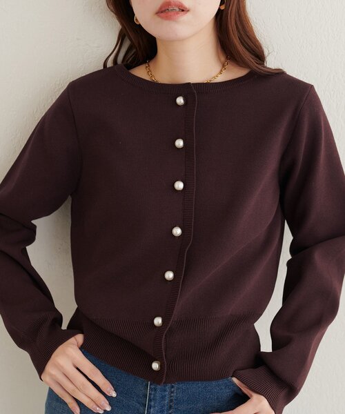 natural couture（ナチュラルクチュール）の「パール釦総針カーデ（カーディガン/ボレロ・レディース・サックスブルー/ライトベージュ/グレー/チャコールグレー/ブラウン・FREE）」の14枚目の写真