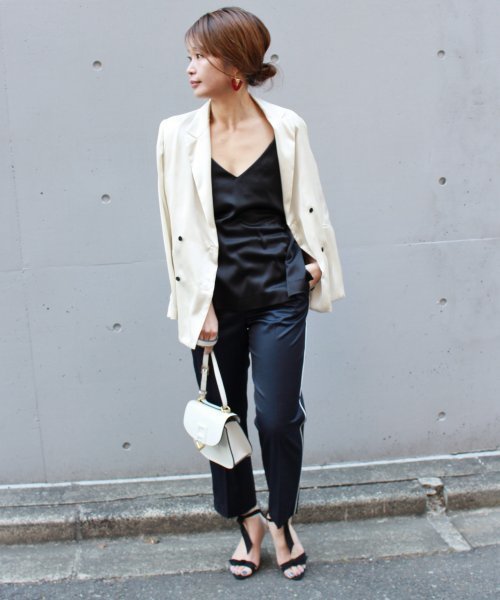 FIGARO Paris(フィガロパリ)の「シルクサテン キャミソール◆(キャミソール・レディース・ブラック/ホワイト×ホワイト・FREE)」の4枚目の写真