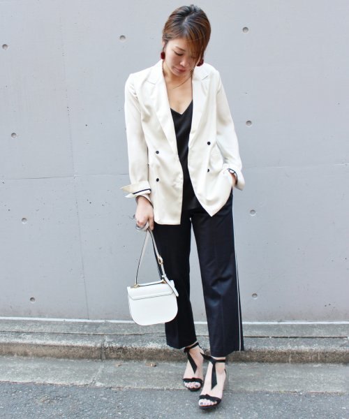 FIGARO Paris(フィガロパリ)の「シルクサテン キャミソール◆(キャミソール・レディース・ブラック/ホワイト×ホワイト・FREE)」の6枚目の写真