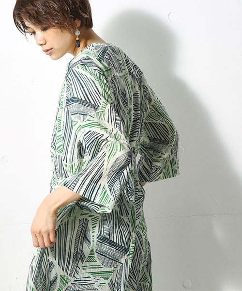 AZUL by moussy(アズールバイマウジー)の「リーフストライプ柄七分袖ガウン(その他アウター・レディース・イエロー系その他/グリーン系その他・SMALL/MEDIUM)」の3枚目の写真