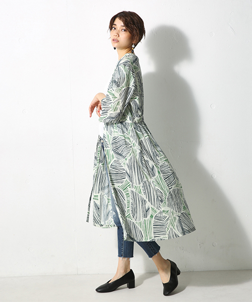 AZUL by moussy(アズールバイマウジー)の「リーフストライプ柄七分袖ガウン(その他アウター・レディース・イエロー系その他/グリーン系その他・SMALL/MEDIUM)」の5枚目の写真