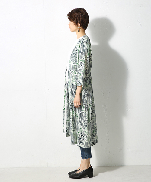 AZUL by moussy(アズールバイマウジー)の「リーフストライプ柄七分袖ガウン(その他アウター・レディース・イエロー系その他/グリーン系その他・SMALL/MEDIUM)」の7枚目の写真