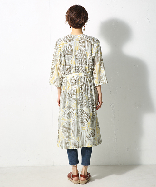 AZUL by moussy(アズールバイマウジー)の「リーフストライプ柄七分袖ガウン(その他アウター・レディース・イエロー系その他/グリーン系その他・SMALL/MEDIUM)」の16枚目の写真