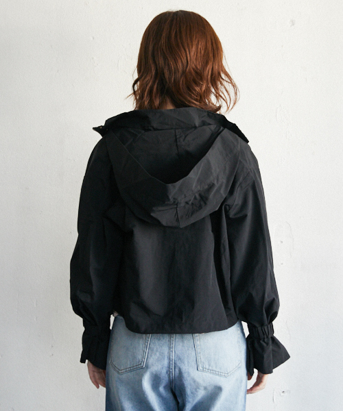 PairPair（ペアペア）の「ナイロン袖フレアマウンテンパーカー（マウンテンパーカー・レディース・ブラック/カーキ・FREE）」の10枚目の写真