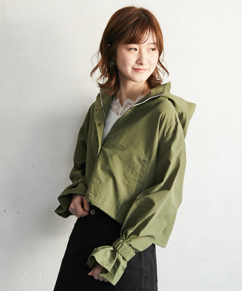 PairPair（ペアペア）の「ナイロン袖フレアマウンテンパーカー（マウンテンパーカー・レディース・ブラック/カーキ・FREE）」の16枚目の写真