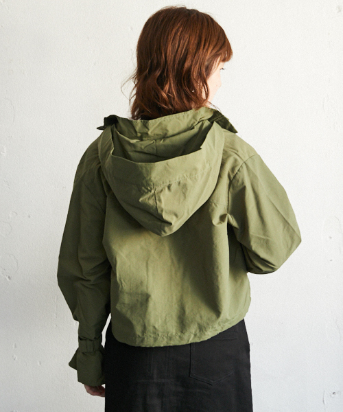 PairPair（ペアペア）の「ナイロン袖フレアマウンテンパーカー（マウンテンパーカー・レディース・ブラック/カーキ・FREE）」の18枚目の写真