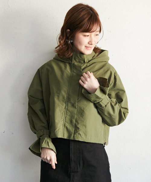 PairPair（ペアペア）の「ナイロン袖フレアマウンテンパーカー（マウンテンパーカー・レディース・ブラック/カーキ・FREE）」の19枚目の写真