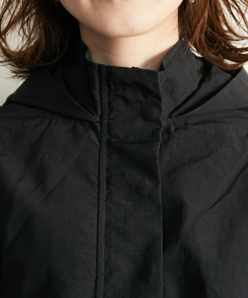 PairPair（ペアペア）の「ナイロン袖フレアマウンテンパーカー（マウンテンパーカー・レディース・ブラック/カーキ・FREE）」の20枚目の写真