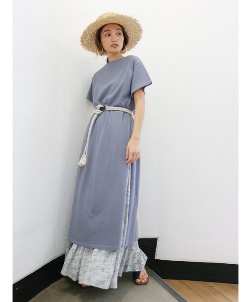 Ungrid（アングリッド）の「ハーフスリーブスリットカットワンピース（ワンピース・レディース・ブラック/オフホワイト/ブルー/モカ・FREE）」の4枚目の写真