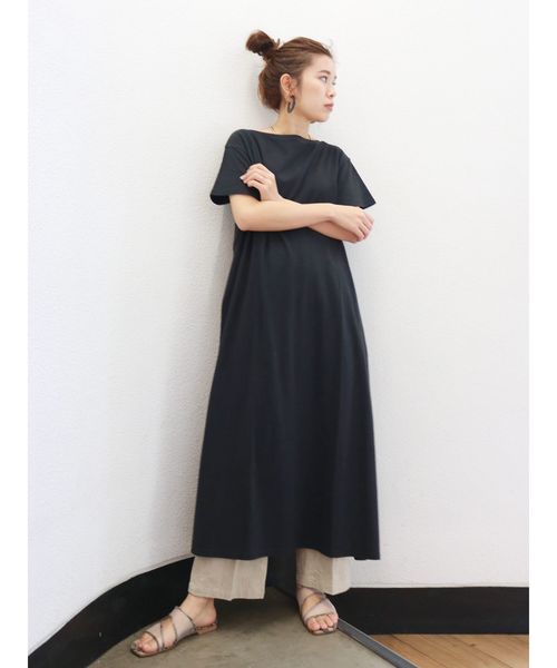 Ungrid（アングリッド）の「ハーフスリーブスリットカットワンピース（ワンピース・レディース・ブラック/オフホワイト/ブルー/モカ・FREE）」の15枚目の写真