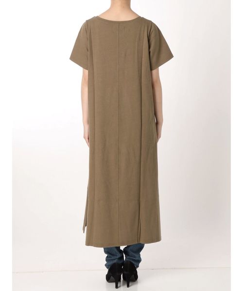 Ungrid（アングリッド）の「ハーフスリーブスリットカットワンピース（ワンピース・レディース・ブラック/オフホワイト/ブルー/モカ・FREE）」の12枚目の写真