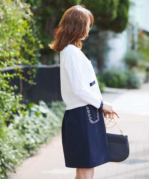 tocco closet(トッコ クローゼット)の「クリアビジュー装飾ポケット付き台形スカート(スカート・レディース・ネイビー/ピンクベージュ・M)」の4枚目の写真