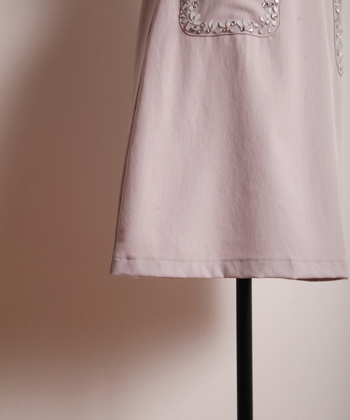 tocco closet(トッコ クローゼット)の「クリアビジュー装飾ポケット付き台形スカート(スカート・レディース・ネイビー/ピンクベージュ・M)」の17枚目の写真